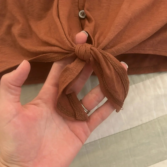 American Eagle crop tie top rust color size S - Picture 4 of 8